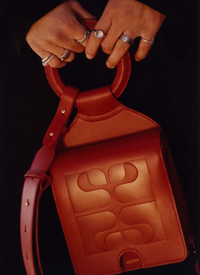 ASHYA | Unisex travel-friendly luxury leather accessories